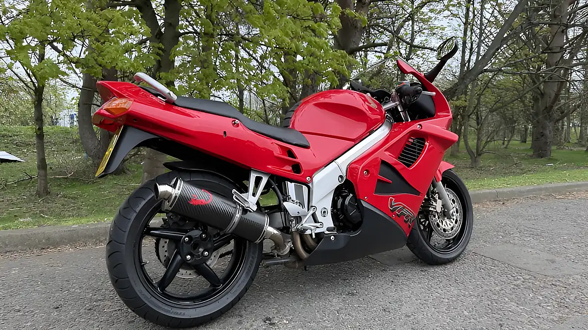 Used 1997 Honda VFR750F Standard Red - Interior and Exterior details 4