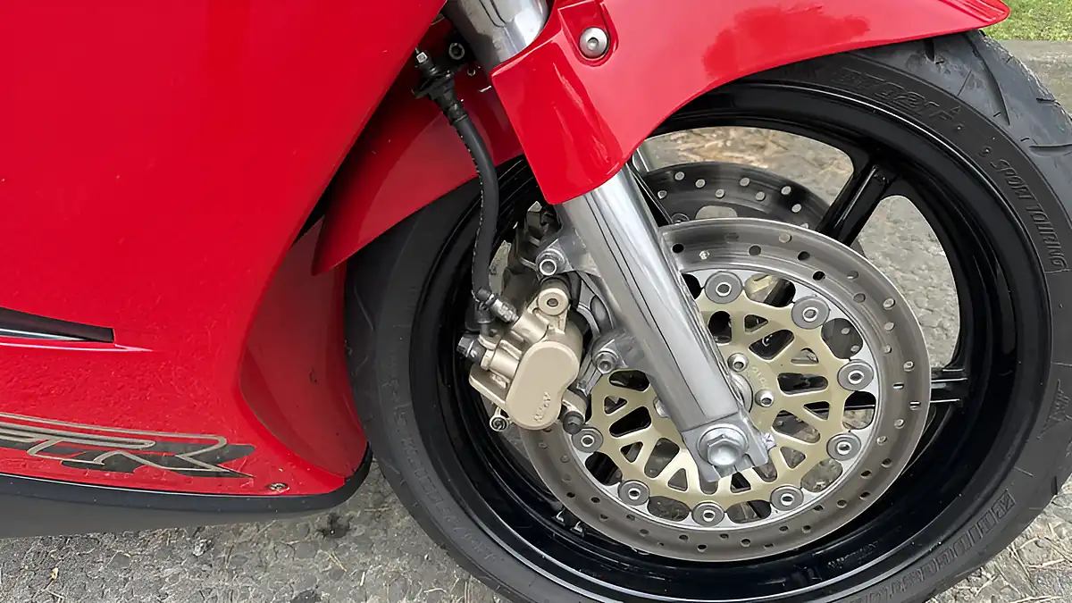 Used 1997 Honda VFR750F Standard Red - Interior and Exterior details 5
