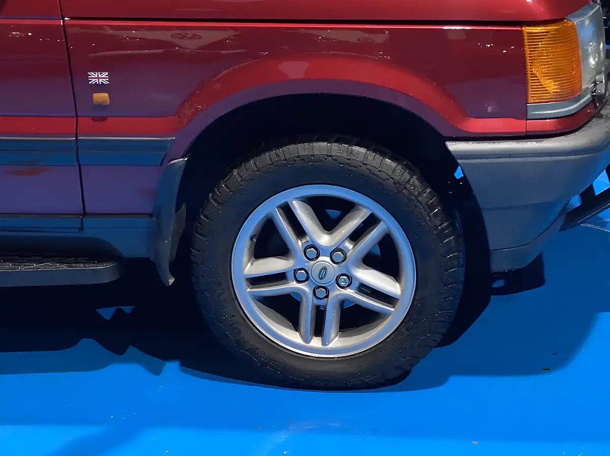Used 1997 Land Rover Range Rover Hse Red - Interior and Exterior details 4