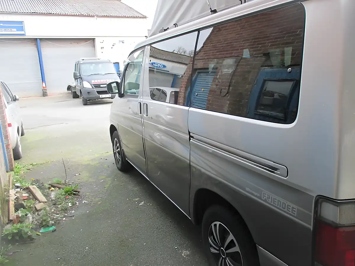 Used 1997 Mazda Bongo Friendee Freetop Grey - Interior and Exterior details 3