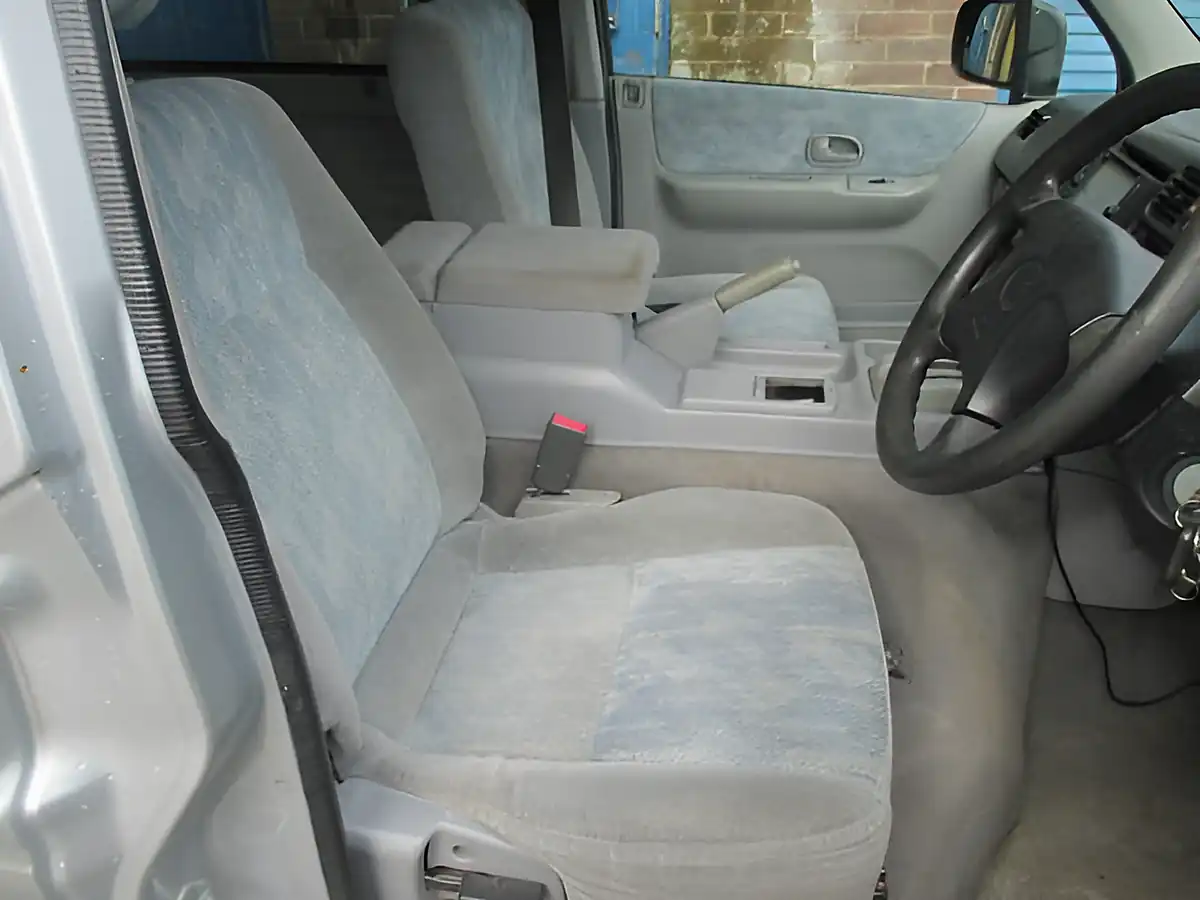 Used 1997 Mazda Bongo Friendee Freetop Grey - Interior and Exterior details 8