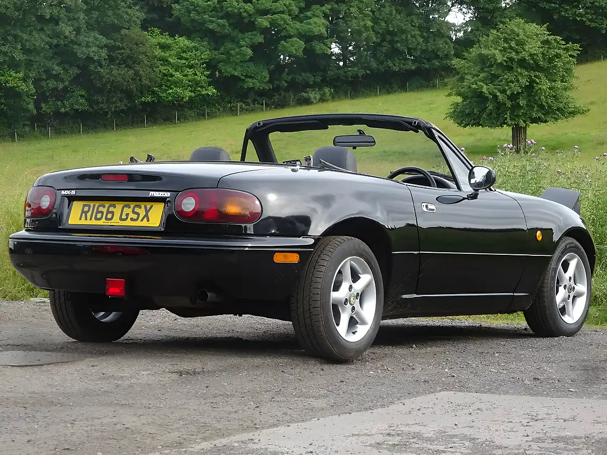 Used 1997 Mazda MX-5 Black - Interior and Exterior details 15