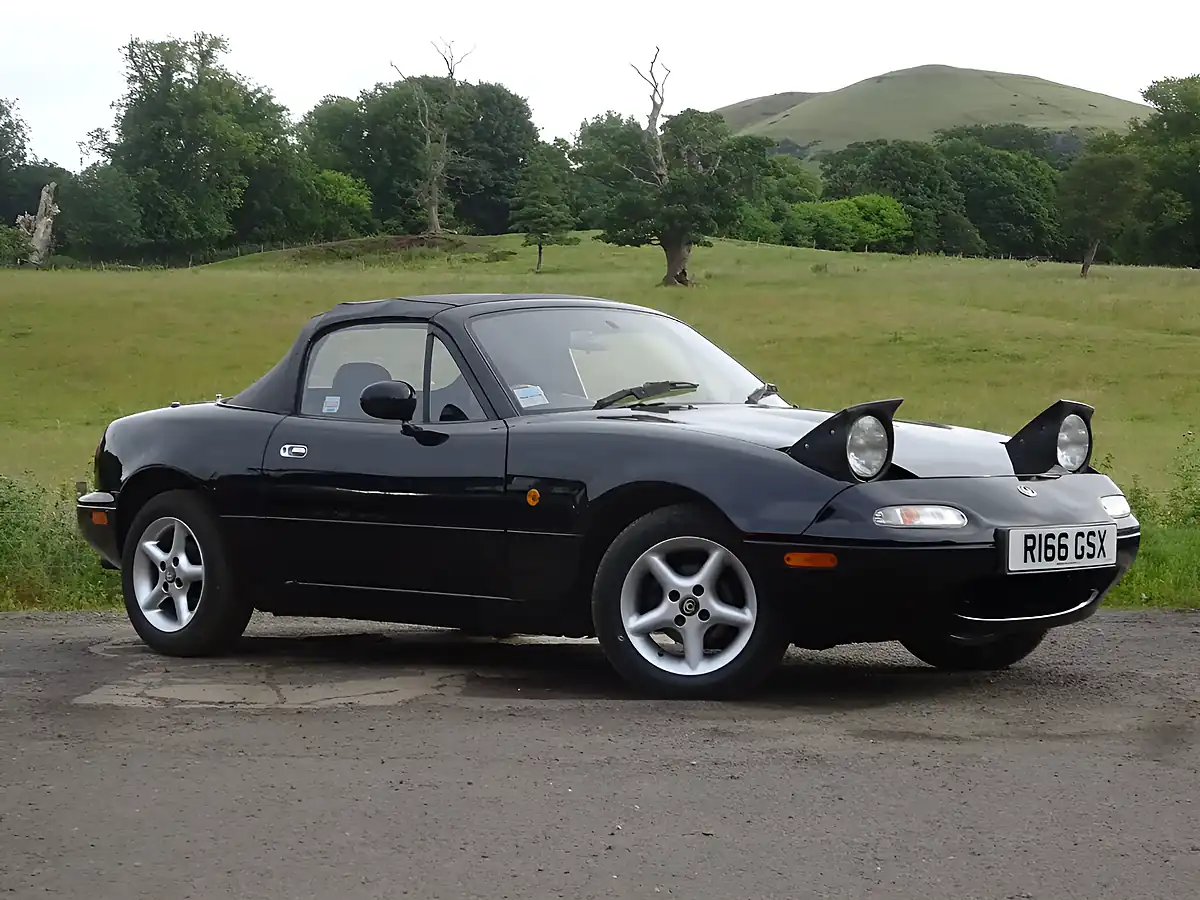 Used 1997 Mazda MX-5 Black - Interior and Exterior details 2