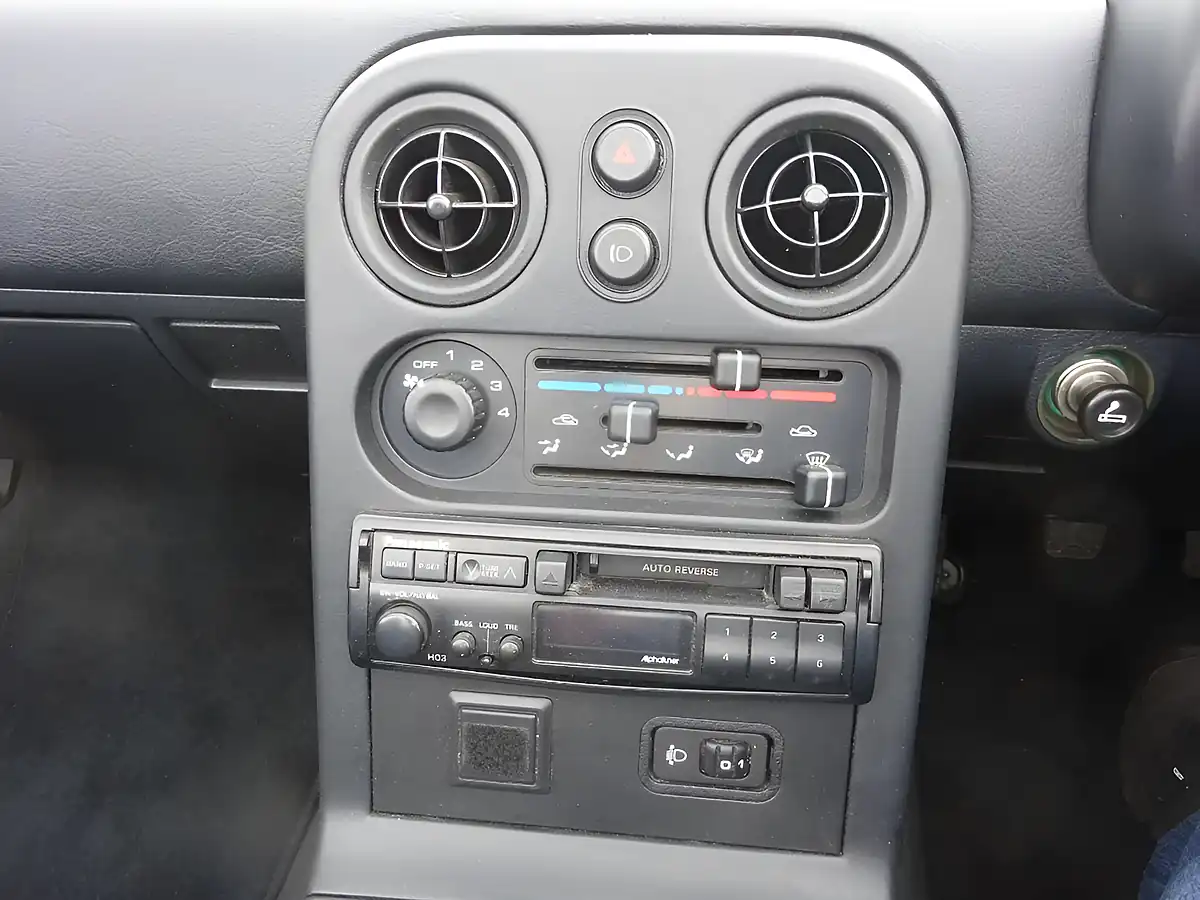 Used 1997 Mazda MX-5 Black - Interior and Exterior details 20