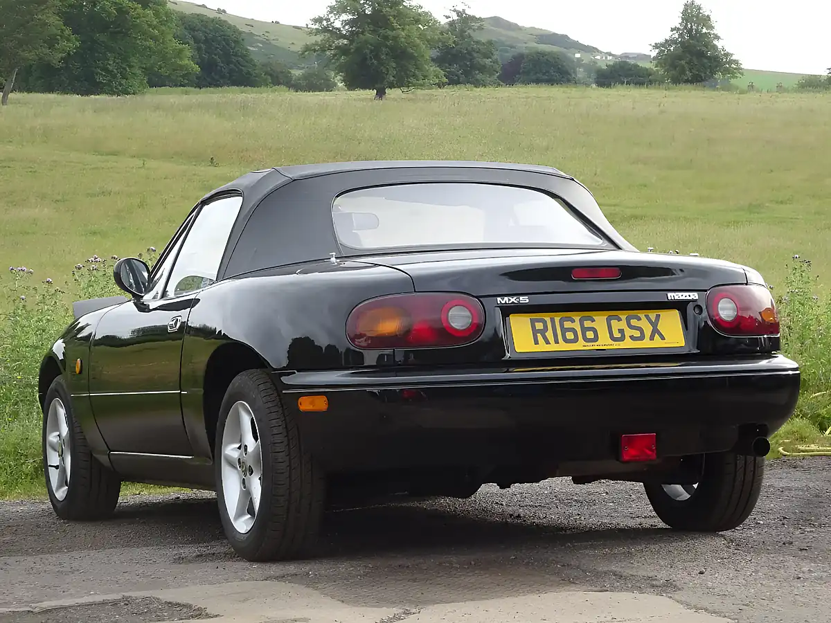 Used 1997 Mazda MX-5 Black - Interior and Exterior details 4