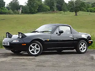 Used 1997 Mazda MX-5 Black - Interior and Exterior details 5
