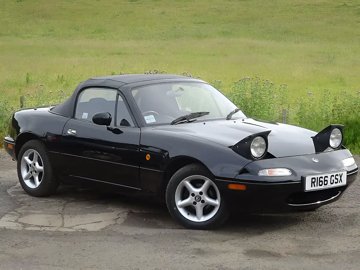 Used 1997 Mazda MX-5 Black - Interior and Exterior details 6