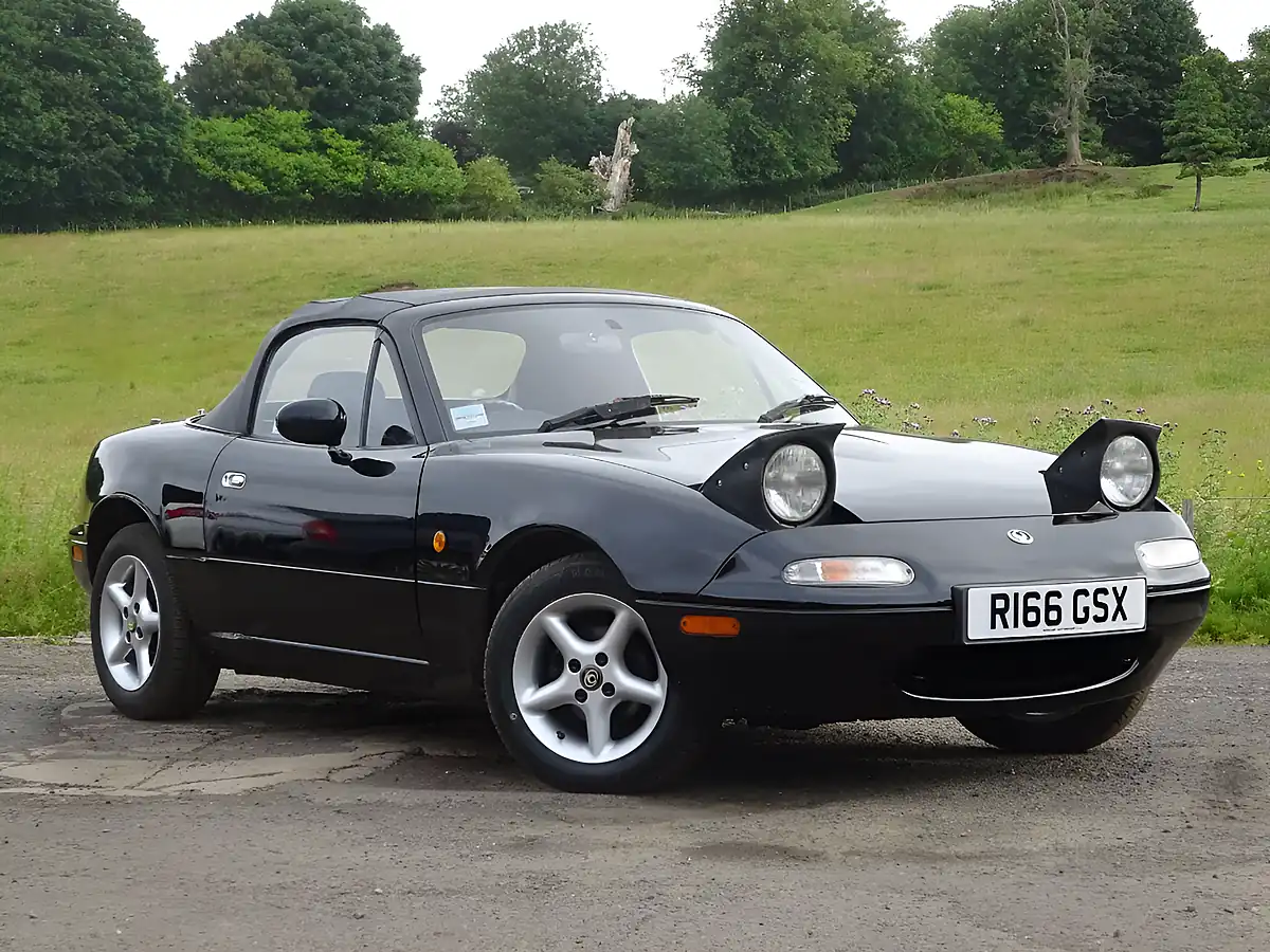 Used 1997 Mazda MX-5 Black - Interior and Exterior details 7
