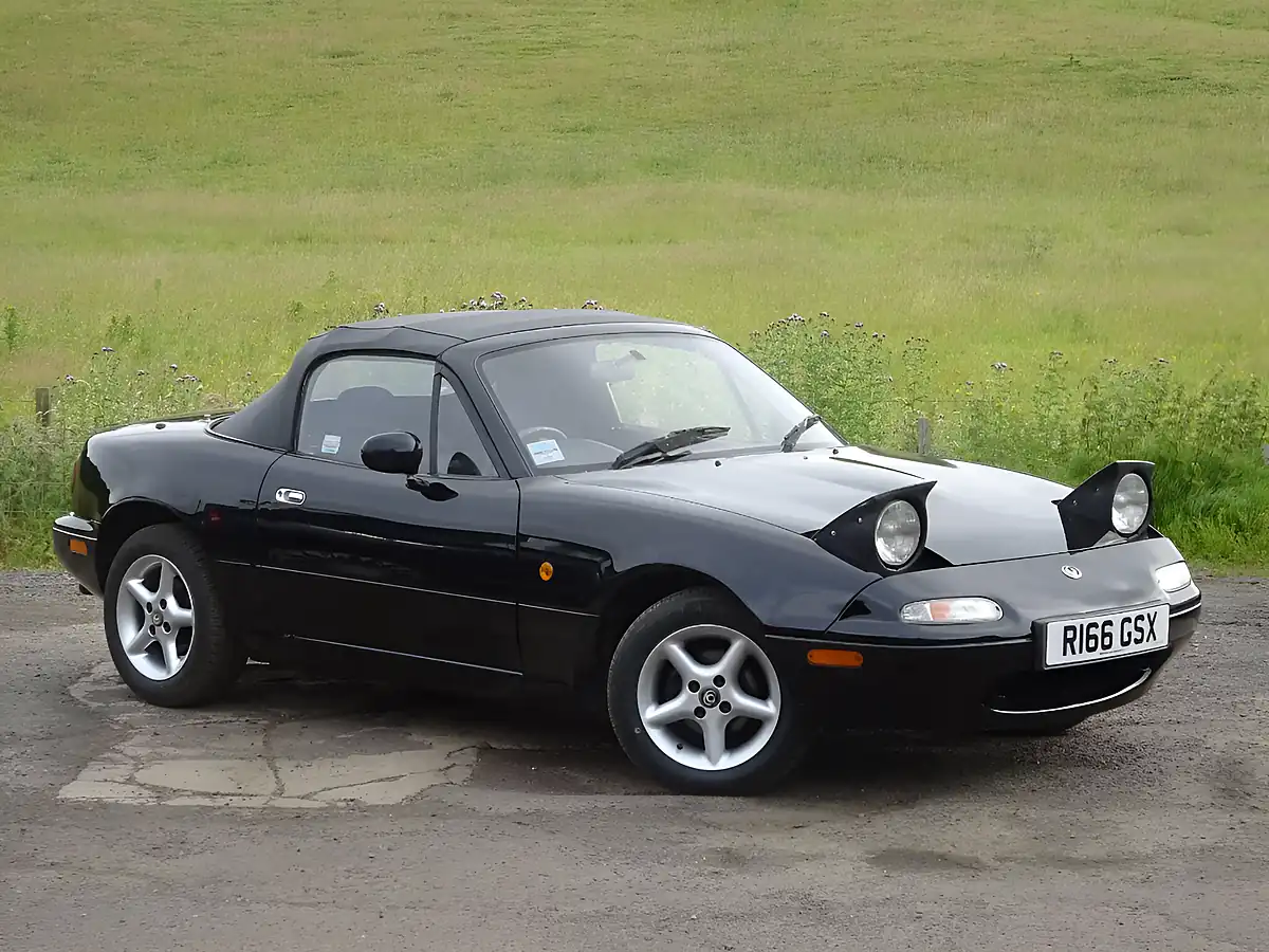 Used 1997 Mazda MX-5 Black - Interior and Exterior details 8