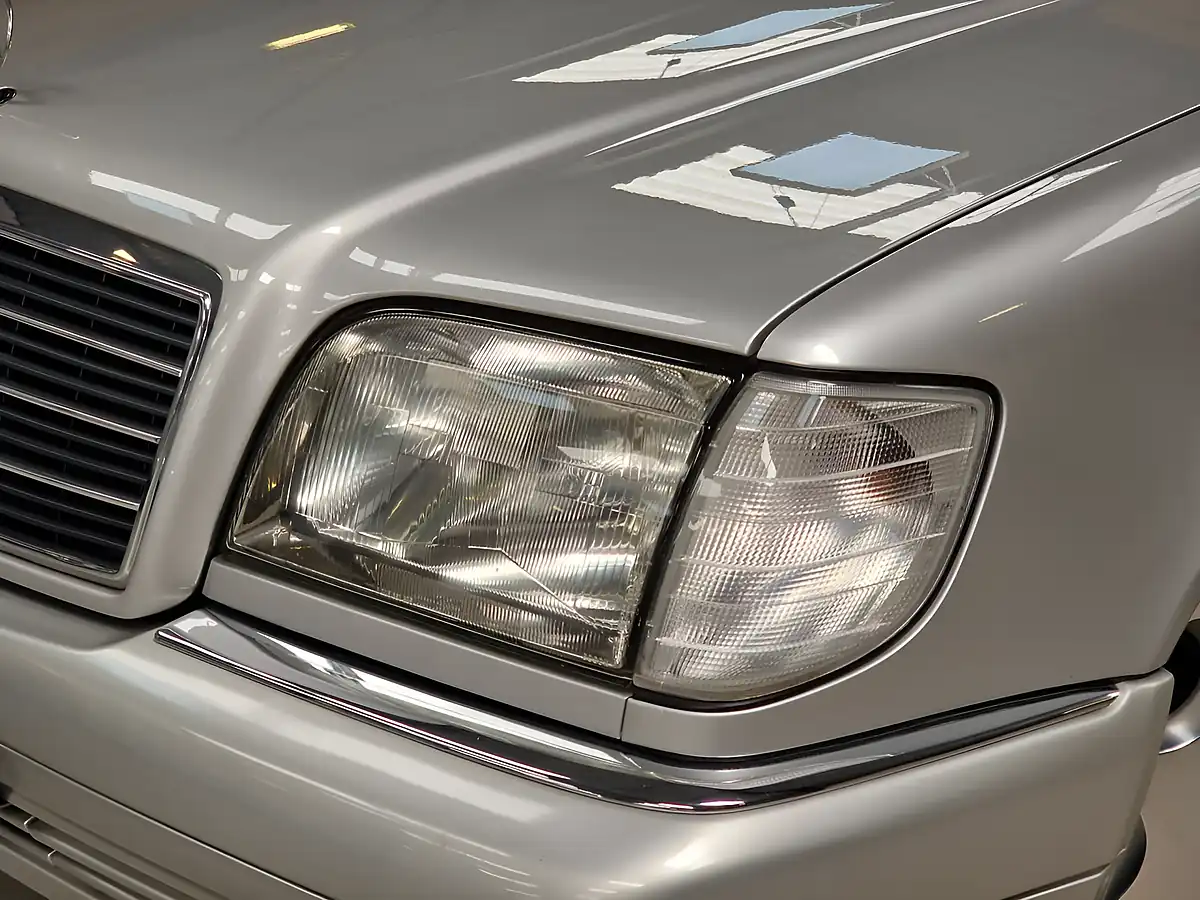 Used 1997 Mercedes-Benz S-Class Iridium Silver - Interior and Exterior details 12