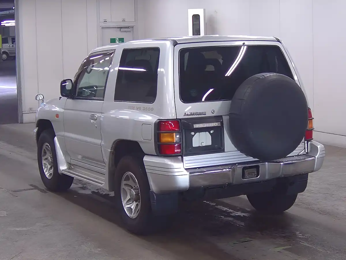 Used 1997 Mitsubishi Pajero Swb Flared Arch Silver - Interior and Exterior details 3