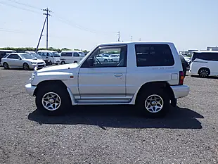 Used 1997 Mitsubishi Pajero Swb Flared Arch Silver - Interior and Exterior details 8