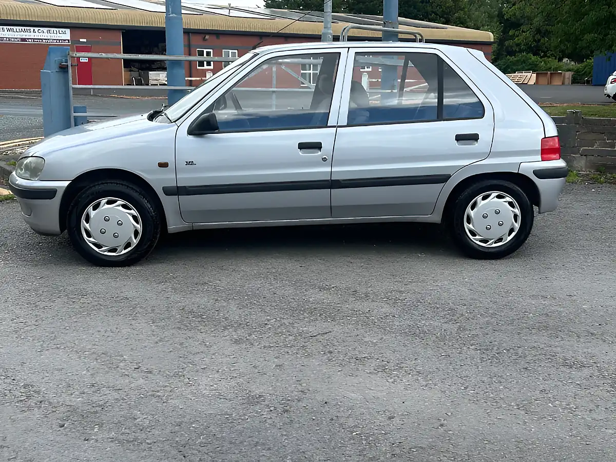 Used 1997 Peugeot 106 Xl Silver - Interior and Exterior details 8