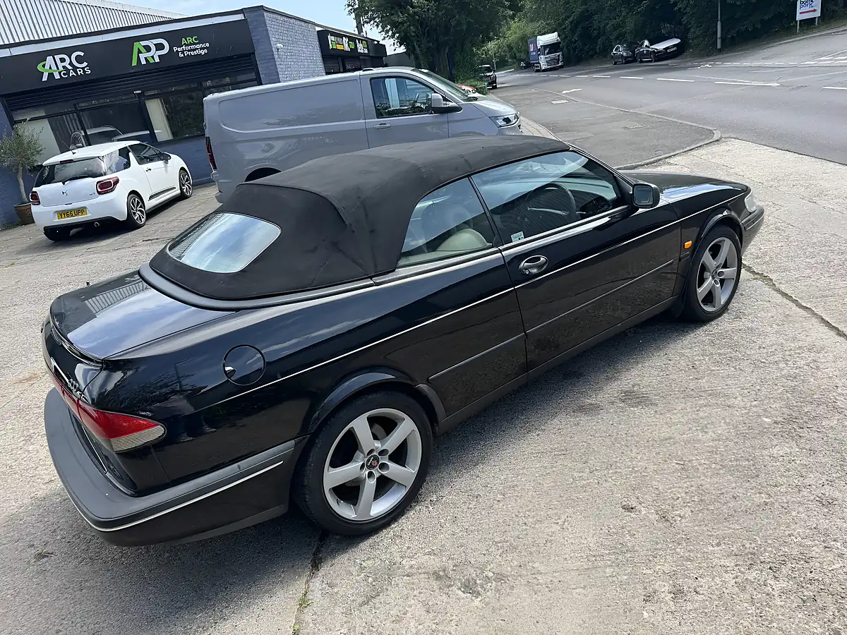 Used 1997 Saab 900 S Black - Interior and Exterior details 13