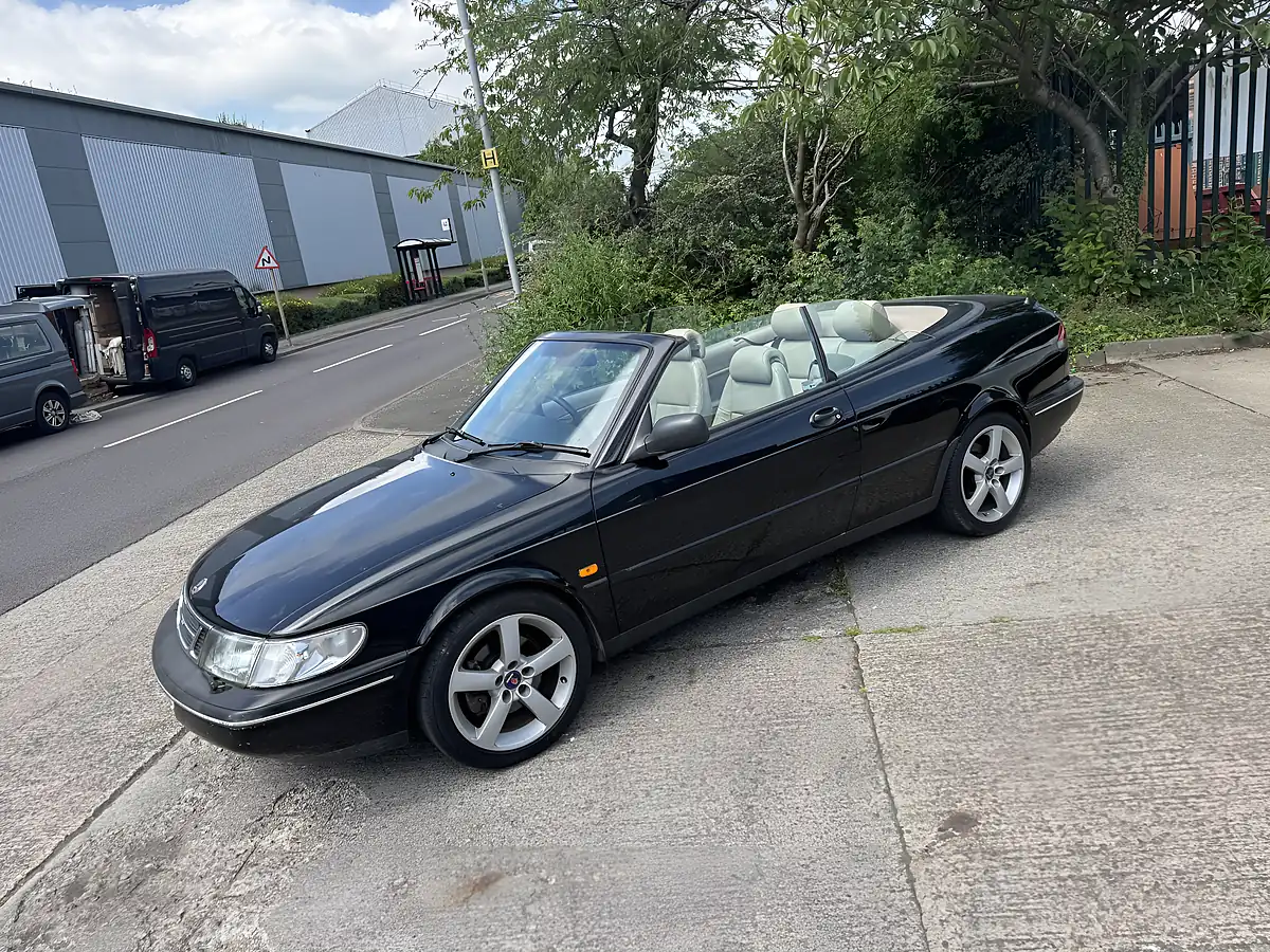 Used 1997 Saab 900 S Black - Interior and Exterior details 8