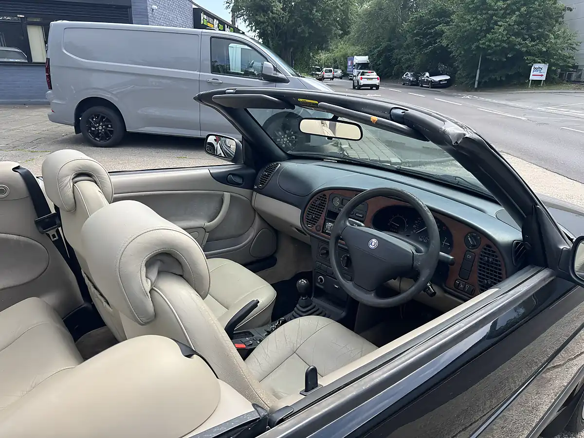 Used 1997 Saab 900 S Black - Interior and Exterior details 9