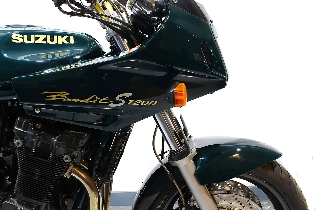 Used 1997 Suzuki Bandit GSF1200S Green - Interior and Exterior details 4