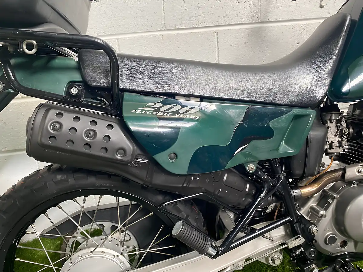Used 1997 Suzuki DF200E Green - Interior and Exterior details 17
