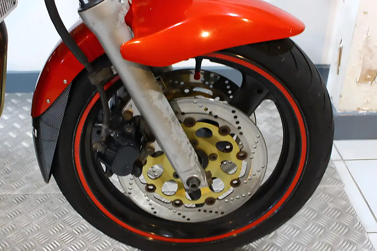Used 1997 Suzuki GSF600 S Bandit Orange - Interior and Exterior details 6
