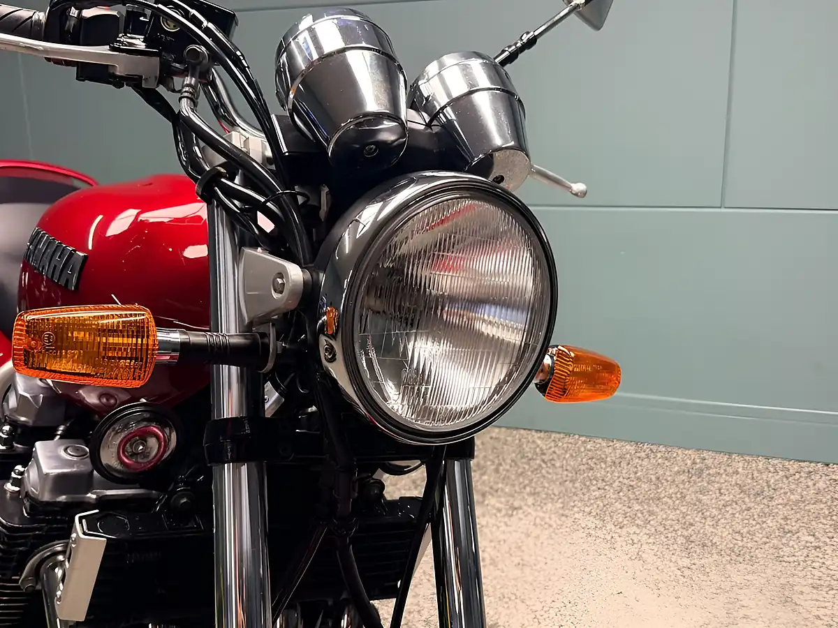 Used 1997 Yamaha XJR1200 Red - Interior and Exterior details 11