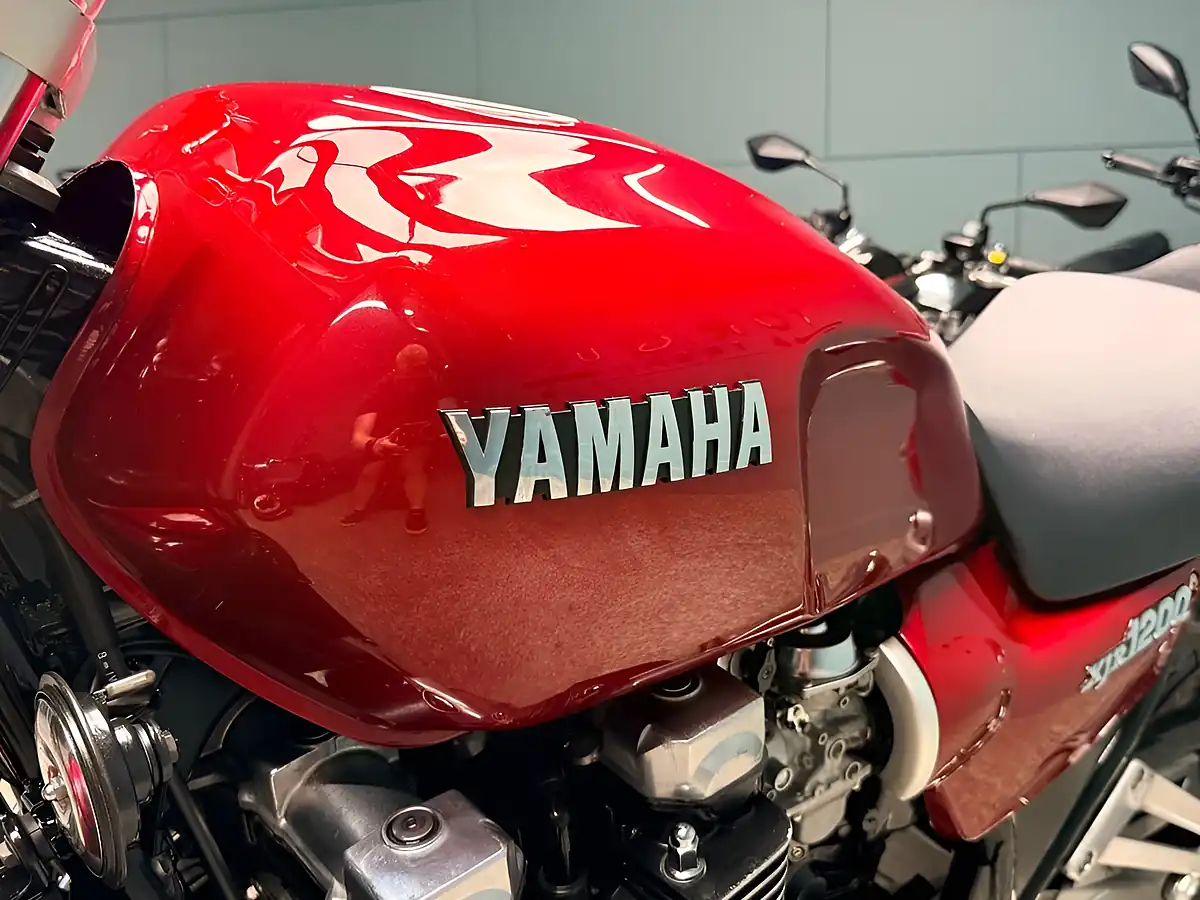 Used 1997 Yamaha XJR1200 Red - Interior and Exterior details 17