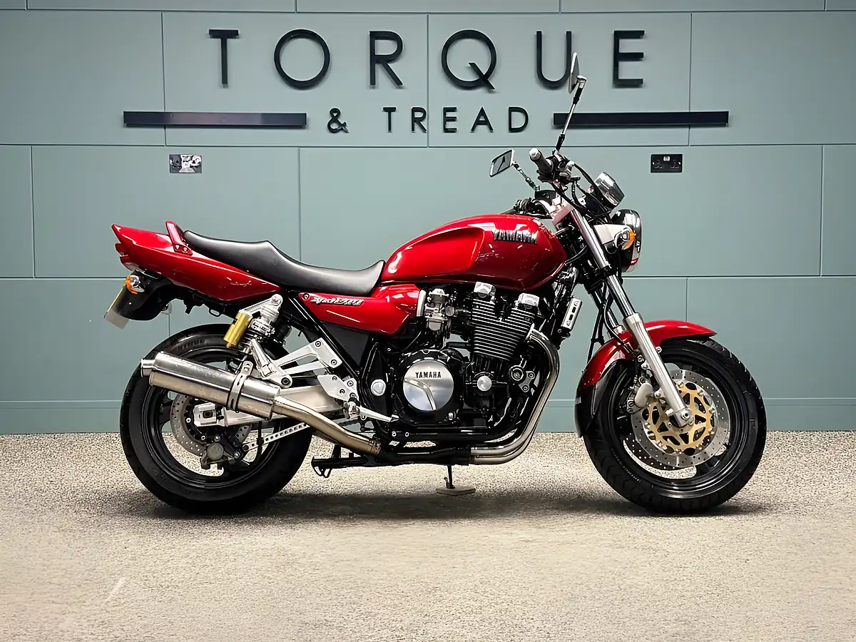 Used 1997 Yamaha XJR1200 Red - Interior and Exterior details 2