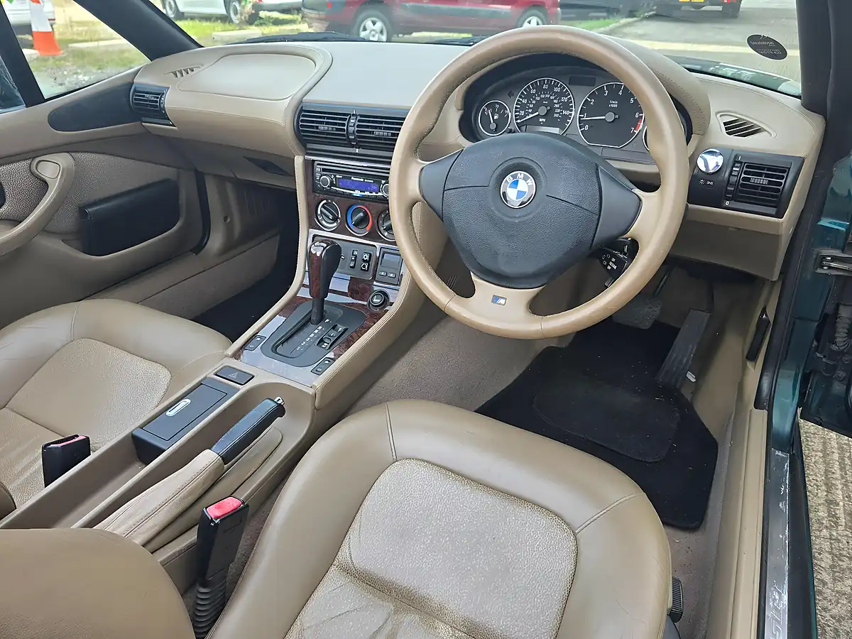 Used 1998 BMW Z3 Convertible Green - Interior and Exterior details 10