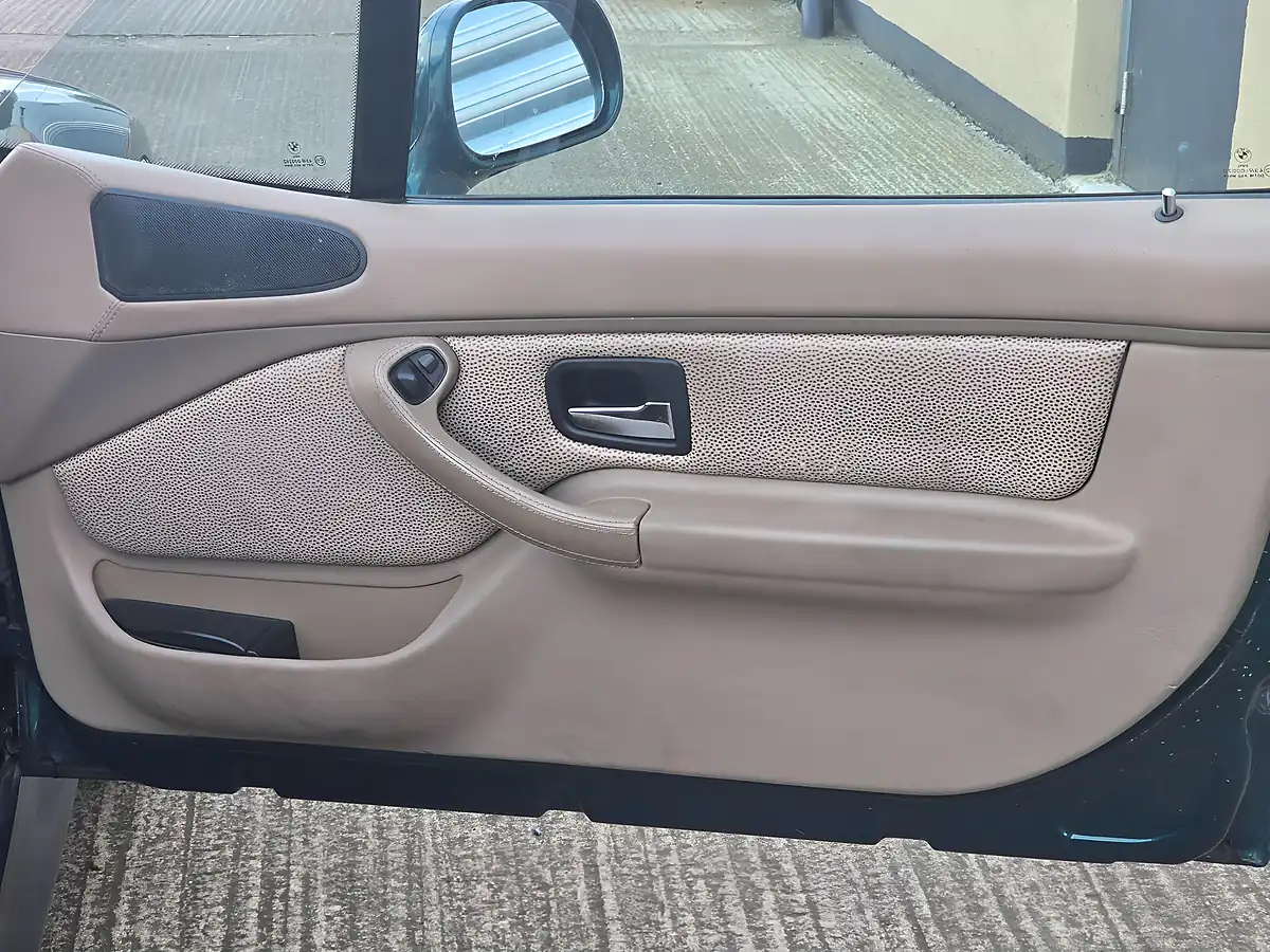 Used 1998 BMW Z3 Convertible Green - Interior and Exterior details 15
