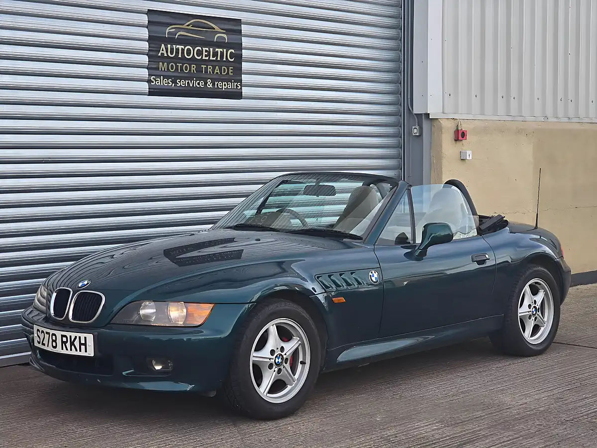 Used 1998 BMW Z3 Convertible Green - Interior and Exterior details 3