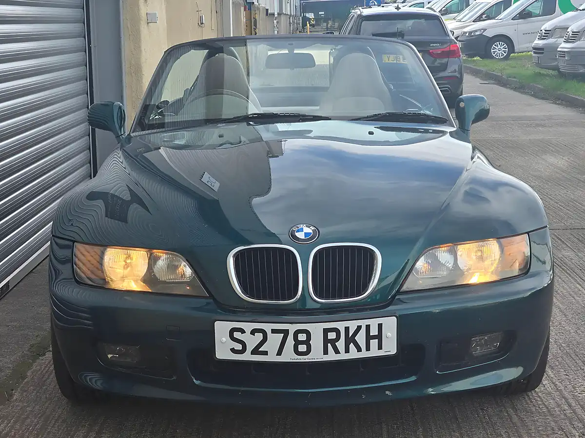 Used 1998 BMW Z3 Convertible Green - Interior and Exterior details 6