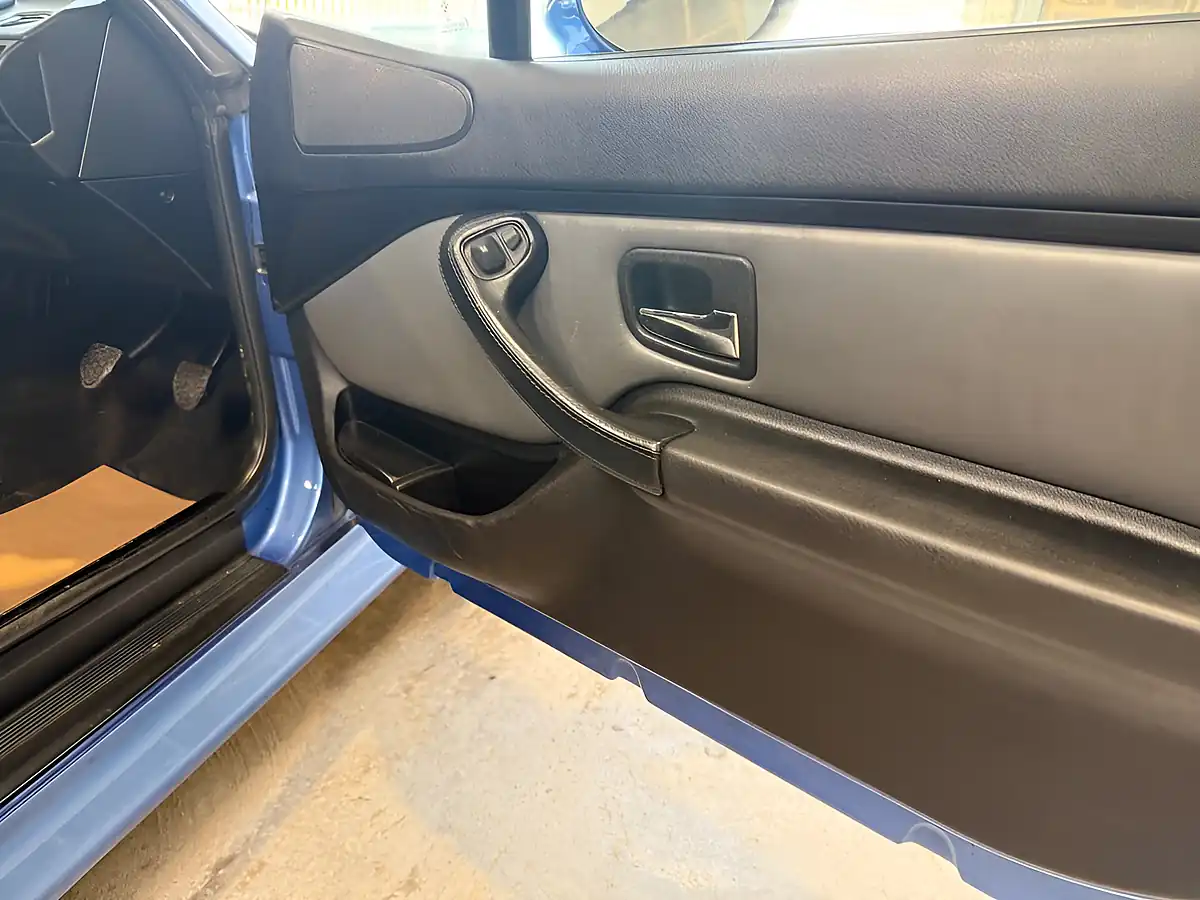 Used 1998 BMW Z3 M Convertible Blue - Interior and Exterior details 15