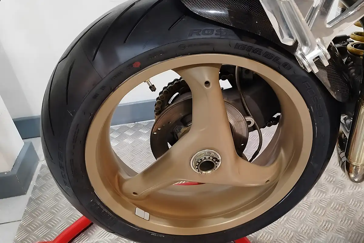 Used 1998 Ducati 916 Biposto Red - Interior and Exterior details 10