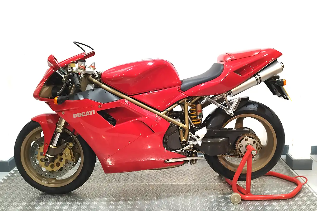 Used 1998 Ducati 916 Biposto Red - Interior and Exterior details 12
