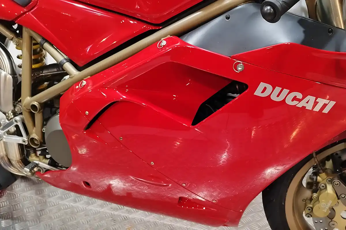 Used 1998 Ducati 916 Biposto Red - Interior and Exterior details 9