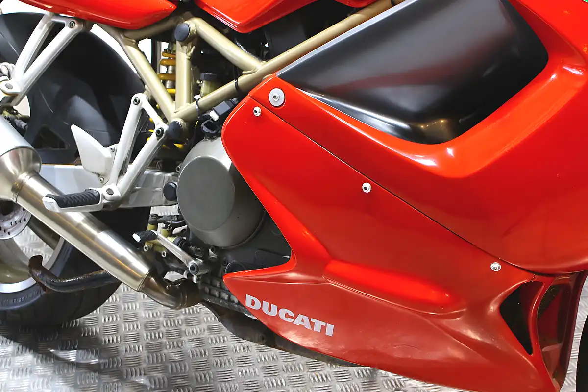 Used 1998 Ducati ST2 Red - Interior and Exterior details 6