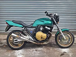 Used 1998 Honda Cb Super Sport Green - Interior and Exterior details 2