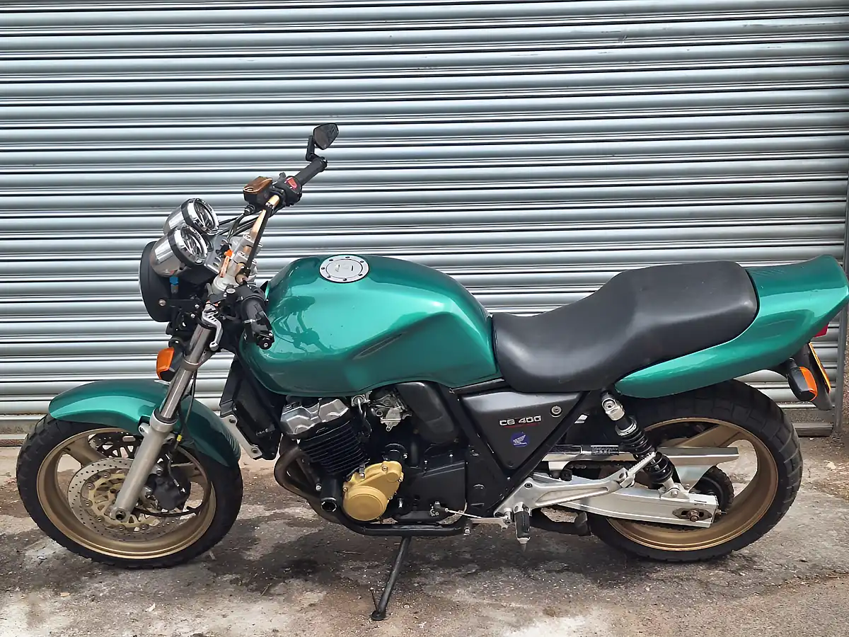 Used 1998 Honda Cb Super Sport Green - Interior and Exterior details 9