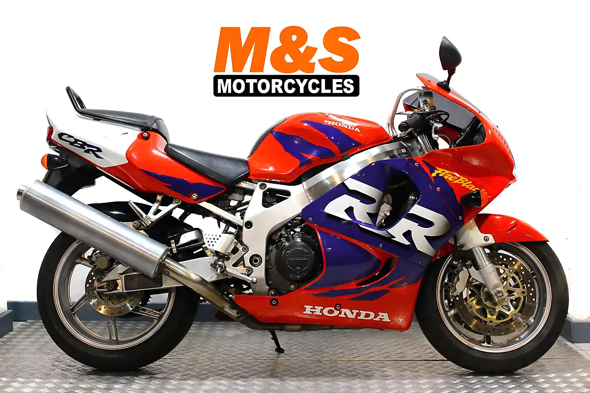 Used 1998 Honda CBR900RR Fireblade Red - Front View