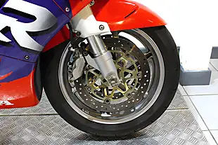 Used 1998 Honda CBR900RR Fireblade Red - Interior and Exterior details 4