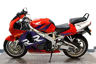 Used 1998 Honda CBR900RR Fireblade Red - Interior and Exterior details 8