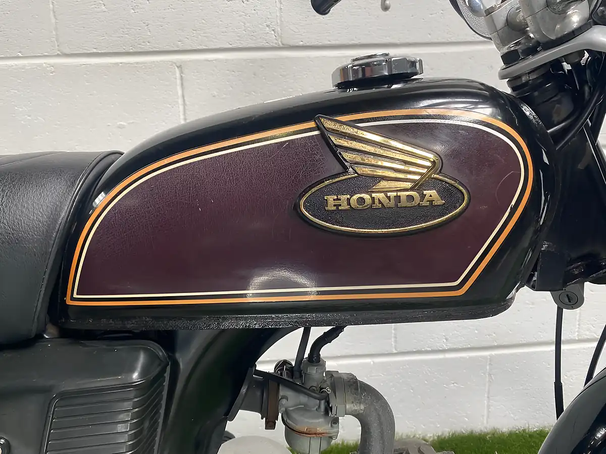 Used 1998 Honda cd90 Benly Black Maroon - Interior and Exterior details 19
