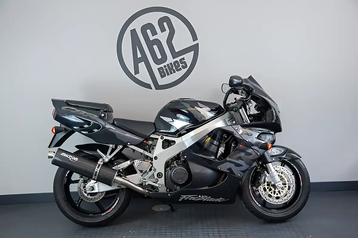 Used 1998 Honda Fireblade Rrv Black - Interior and Exterior details 2