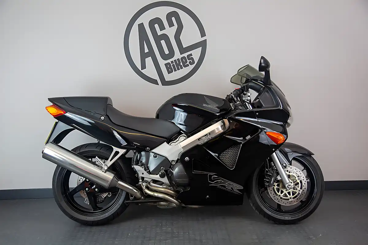 Used 1998 Honda VFR800 Black - Interior and Exterior details 15