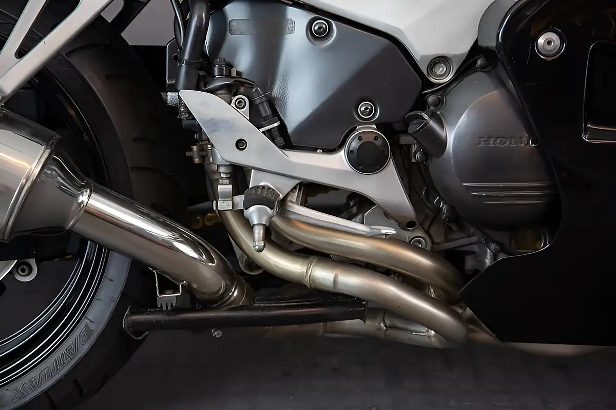 Used 1998 Honda VFR800 Black - Interior and Exterior details 18