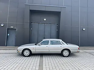 Used 1998 Jaguar XJ8 Lwb Silver - Interior and Exterior details 4