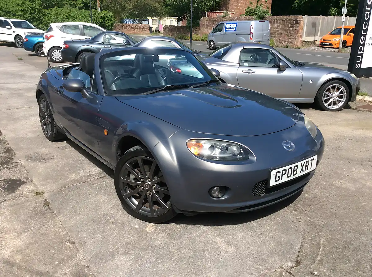 Used 1998 Mazda MX-5 Vs Black - Interior and Exterior details 19