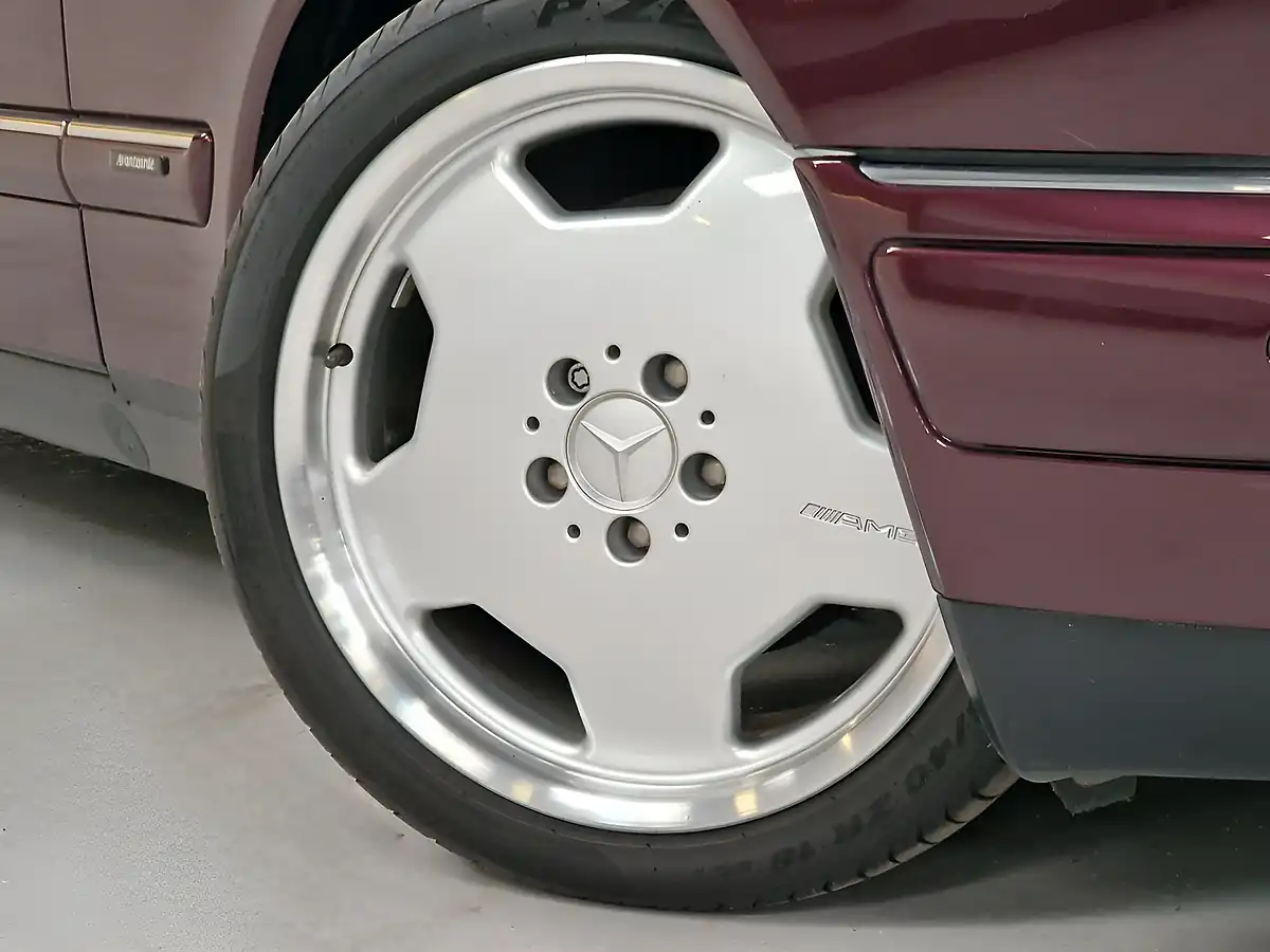 Used 1998 Mercedes-Benz E-Class Avantgarde Designo Purple - Interior and Exterior details 17