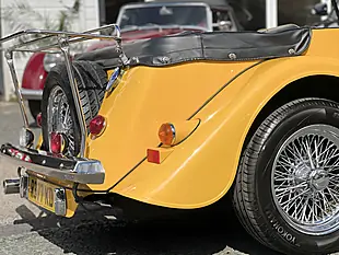 Used 1998 Morgan Plus 4 Four Seater Yellow - Interior and Exterior details 10
