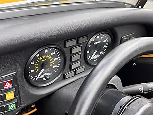 Used 1998 Morgan Plus 4 Four Seater Yellow - Interior and Exterior details 15