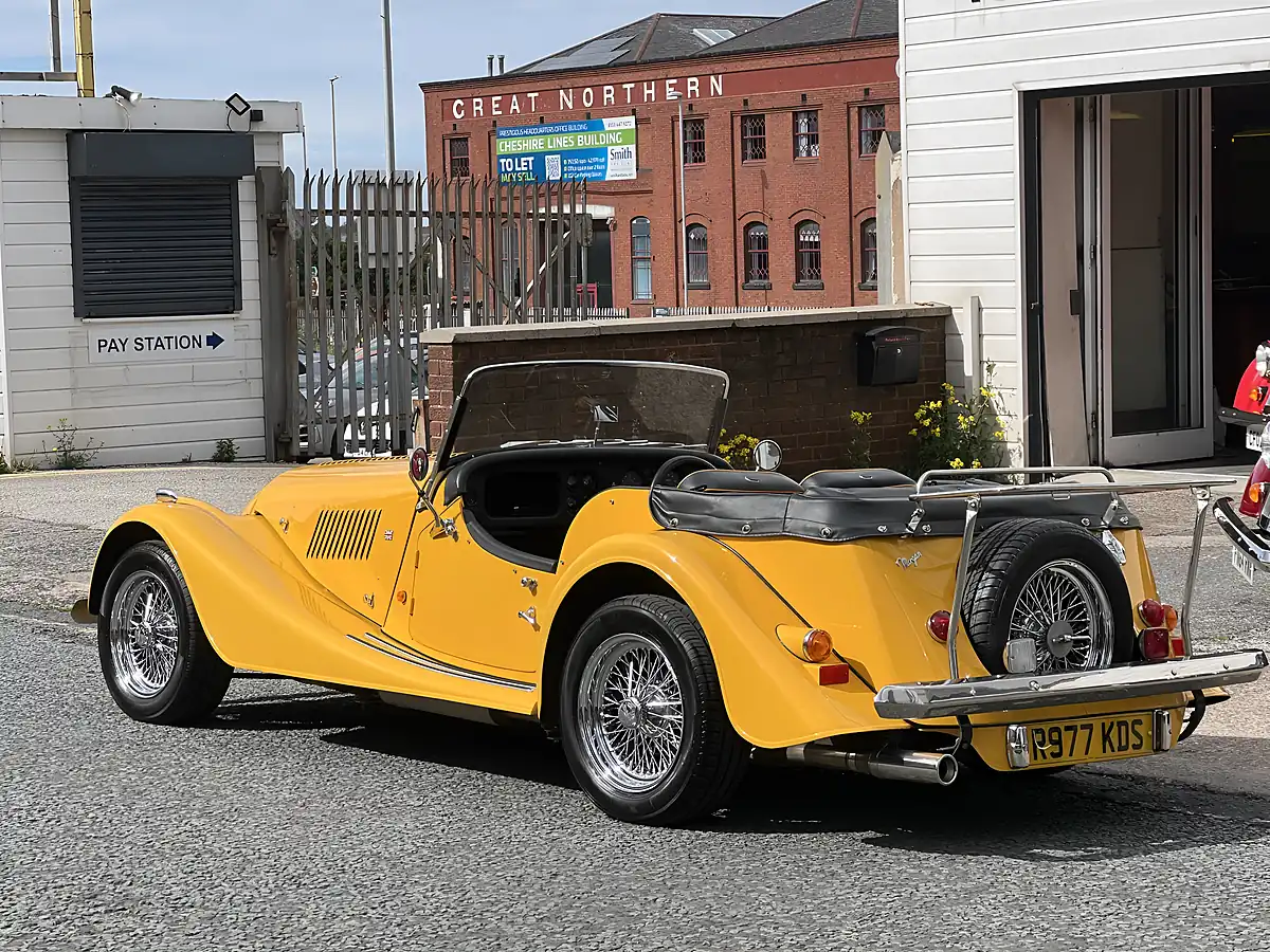 Used 1998 Morgan Plus 4 Four Seater Yellow - Interior and Exterior details 6